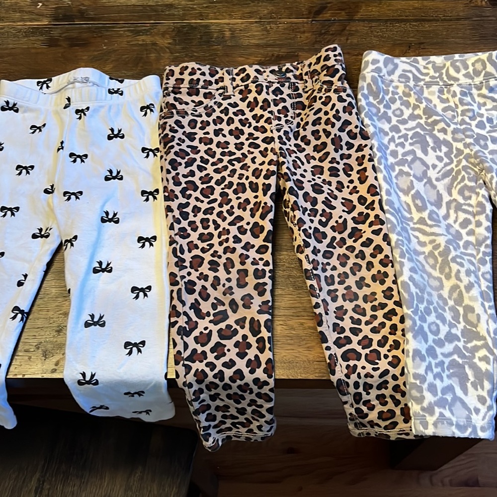 Bundle of three Children's place girls pants/leggings Size 2